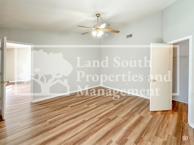 Building Photo - 2818 Timbercrest Pl