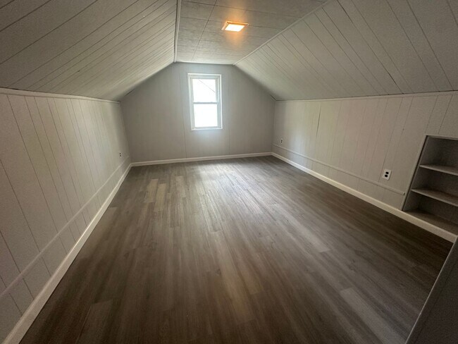Building Photo - 3024 Carter Ave