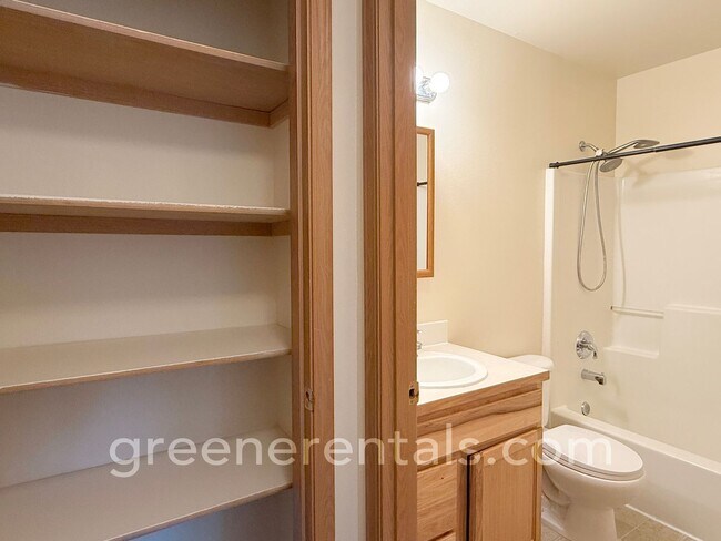 Building Photo - Desoto-721