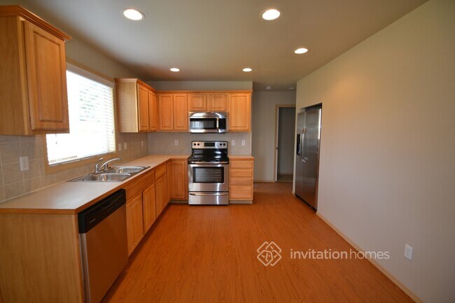 Building Photo - 1419 S 90th St