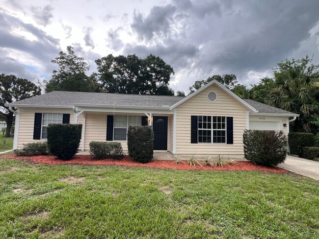 Building Photo - 1018 Landsdowne Dr