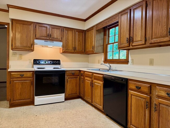 Building Photo - 3313 Bearskin Ct