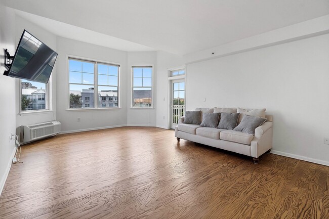 Building Photo - 30 Freedom Way