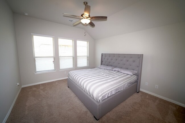 Building Photo - Immaculate First Time Rental in Potranco Run! - Realtor Commission: $750
