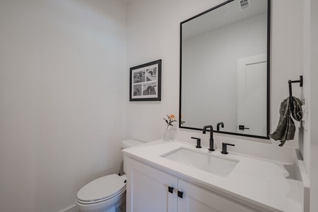 Building Photo - 7207 Gaston Ave