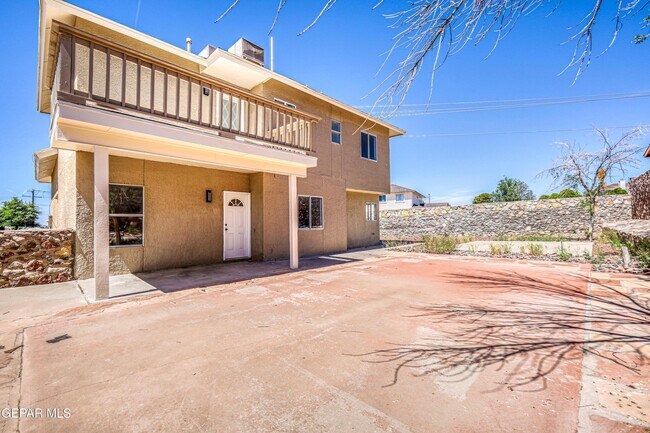 Building Photo - 7600 Plaza Redonda Dr