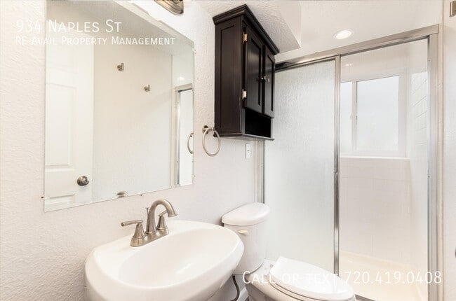 Building Photo - 934 Naples St