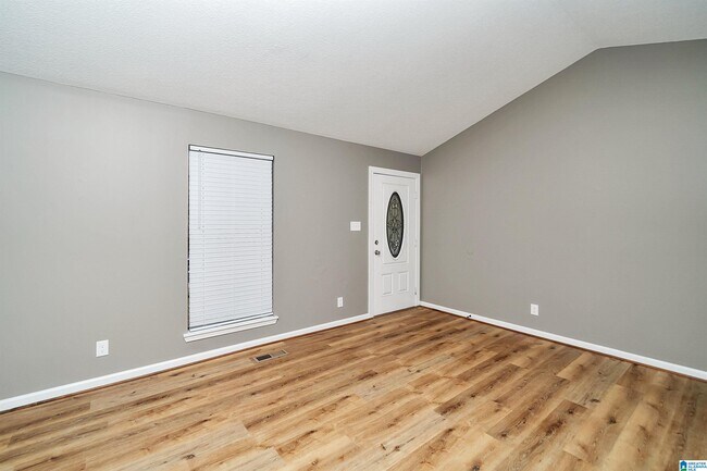 Building Photo - 18 Polaris Cir