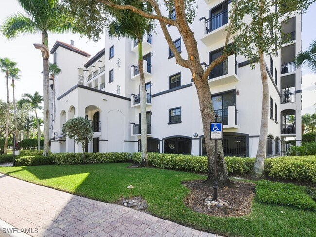 Building Photo - 10731 Mirasol Dr