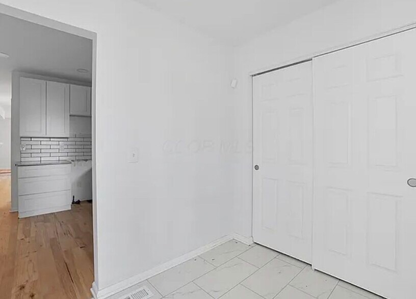 Building Photo - 782 Seymour Ave