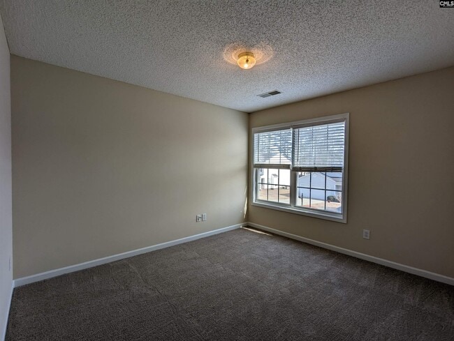 Building Photo - 19 Ironwood Way