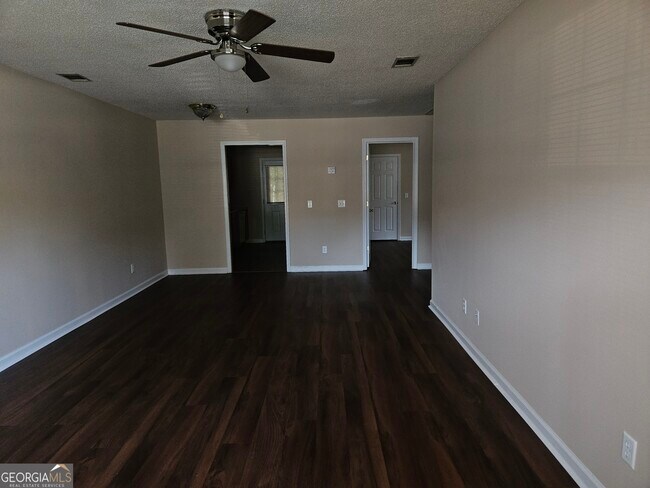 Building Photo - 1210 Beaver Creek Dr