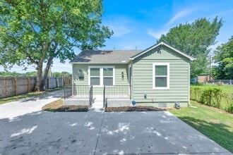Building Photo - Charming 2 Bed / 1 Bath Home – Convenient ...