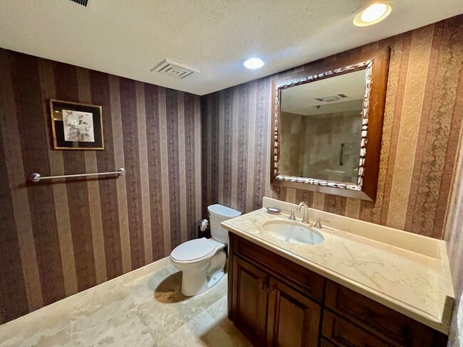 Building Photo - 4100 N Ocean Dr