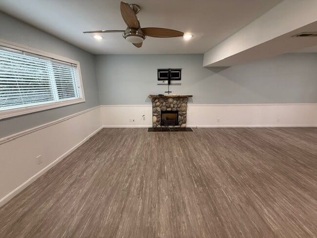 Building Photo - UPDATED 4 BED, 3 BATH KIRKLAND HOUSE FOR RENT AVAILABLE NOW!