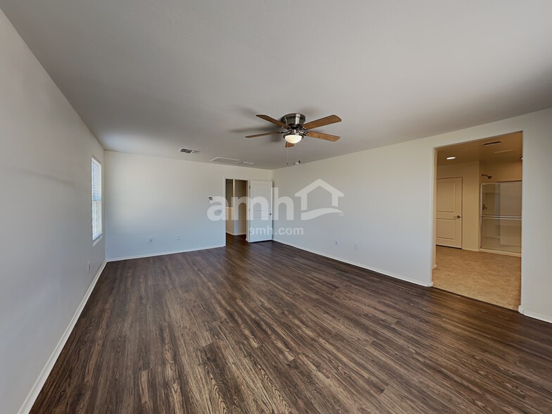 Building Photo - 683 N Nestled Hummingbird Ln E