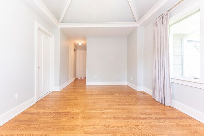 Building Photo - 1111 Olivia Ave