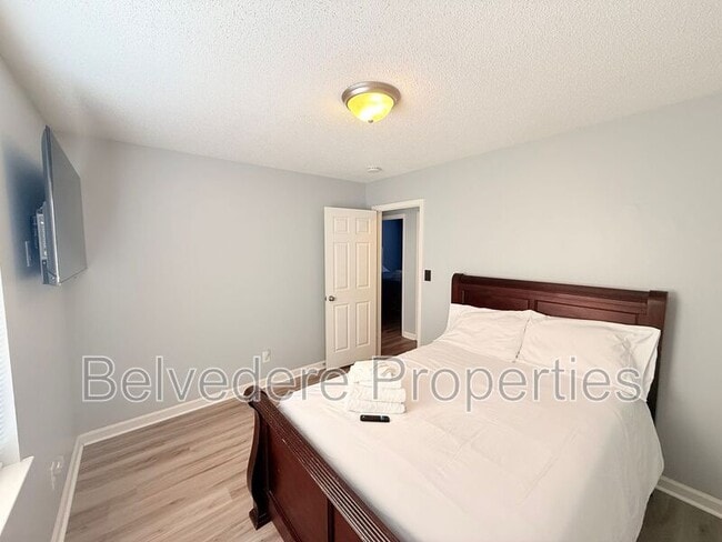 Building Photo - 415 N Dudley St