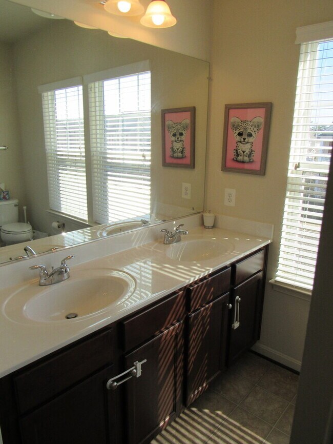 Building Photo - Pet Friendly 2 Story with Basement and 2 C...