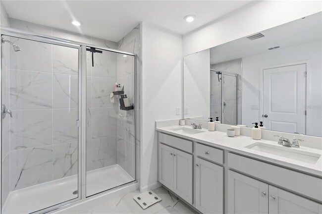 Building Photo - 1326 Tarflower Dr
