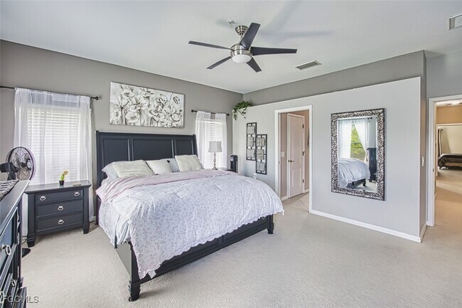 Building Photo - 3230 Cottonwood Bend
