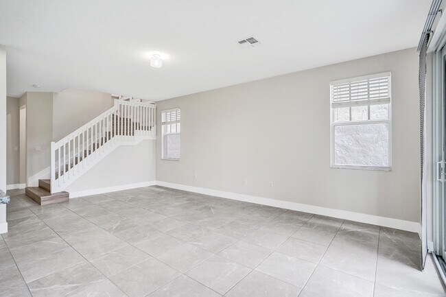 Building Photo - 4926 NW 48th Terrace