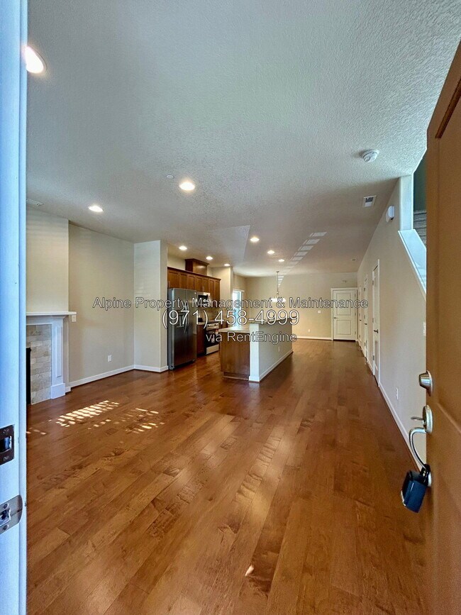 Building Photo - 29024 SW Costa Cir E