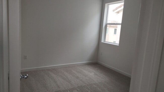 Building Photo - 6064 Sunscape Wy