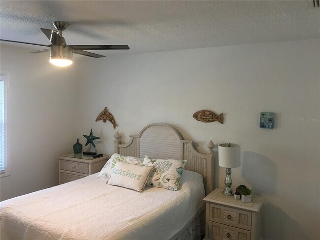 Building Photo - 5174 Beach Dr SE