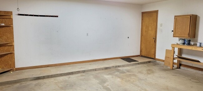 Building Photo - LARGE HOME ON QUIET STREET NEAR HOSPITAL