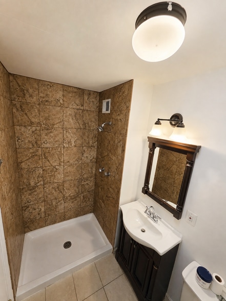 Building Photo - 7708 Suthard Dr