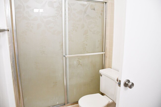 Building Photo - Tularosa (344) West