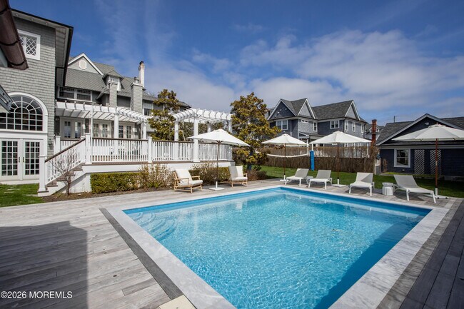 Building Photo - 207 Monmouth Ave