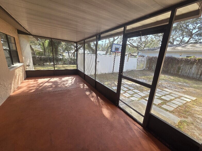 Building Photo - 8649 Forest Lake Dr