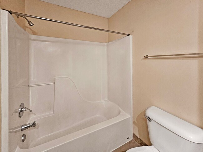 Building Photo - Charming 3 Bed, 2 Bath Home in Douglasvill...