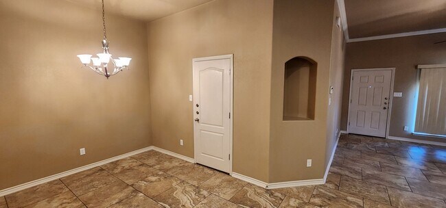 Building Photo - Beautiful 2 bed/2 bath near Clear Creek gate Available 8/13