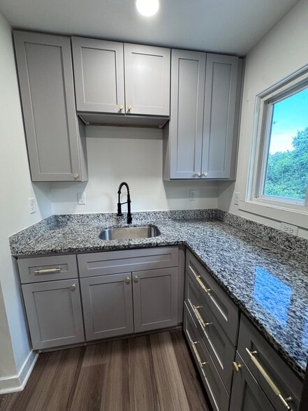 Building Photo - 1759 Monterey Ct