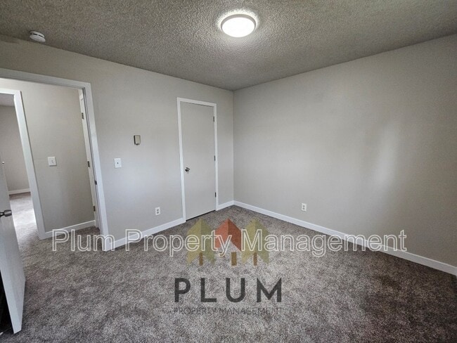 Building Photo - Lease Pending | 809 Bulwer Street