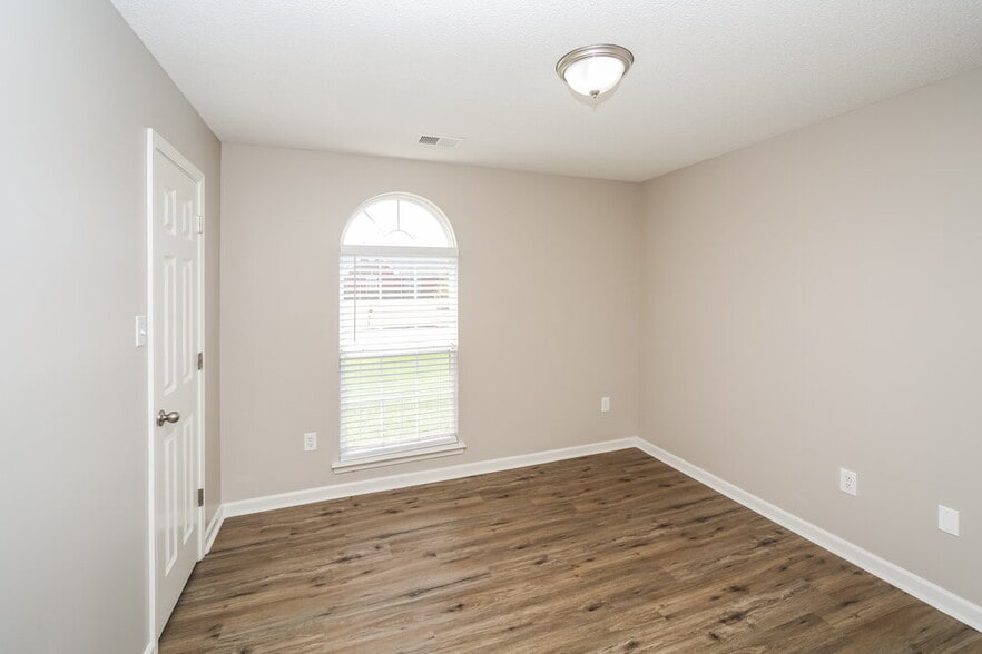 Building Photo - 6708 Kentbrook Dr