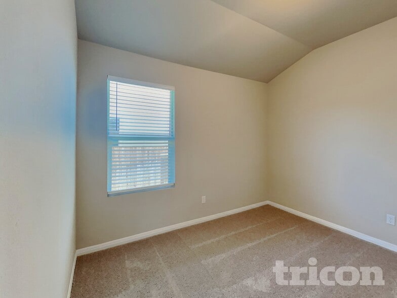 Building Photo - 3528 Stride Ln