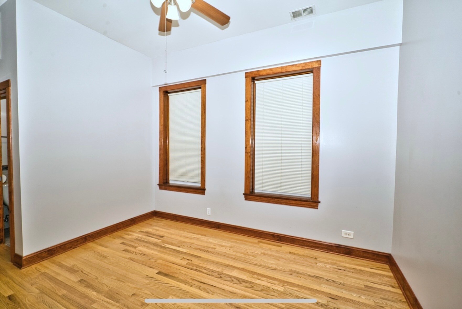 Building Photo - 1747 W Le Moyne St