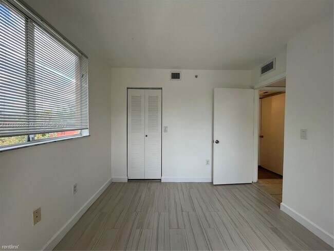 Building Photo - 3 br, 2 bath House - 17602 NW 25th Ave Apt...