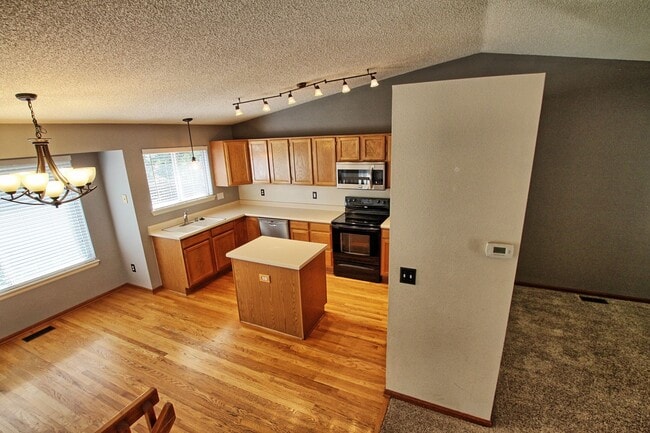 Building Photo - 4 bed 3 bath home in Clarke Farms Parker