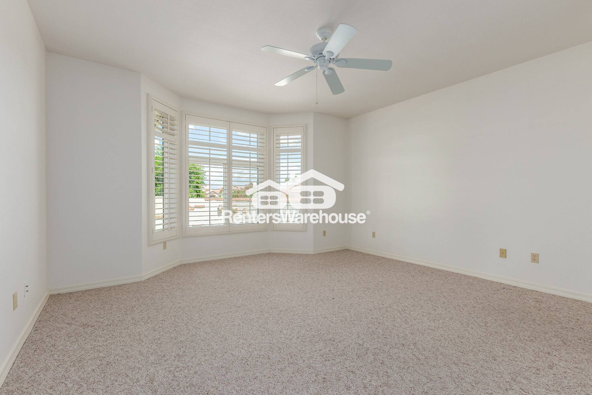 Building Photo - 15902 W Sentinel Dr