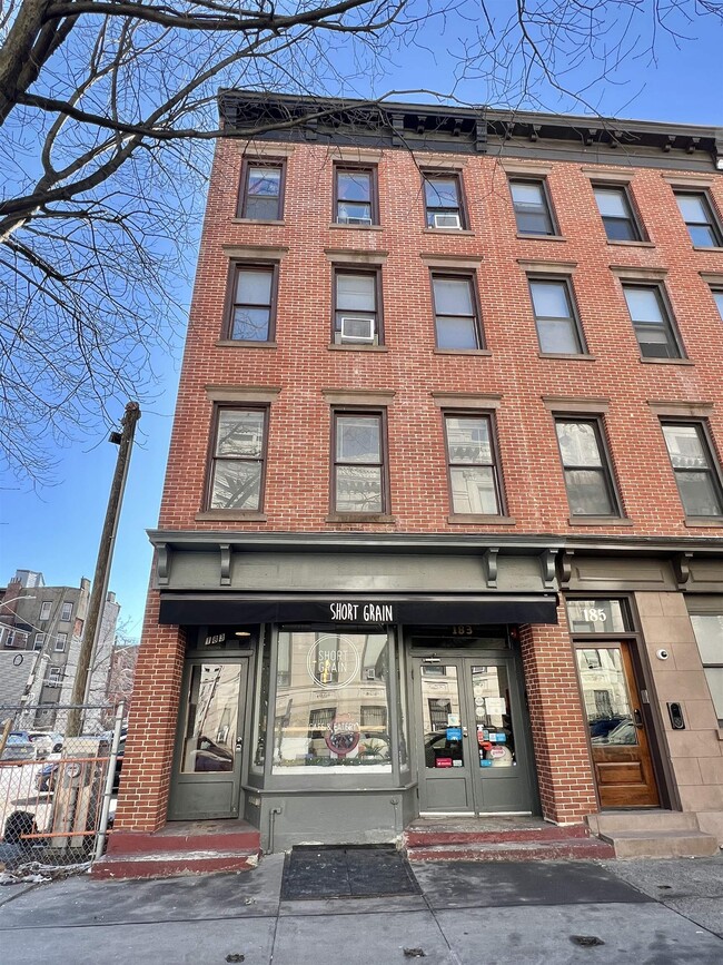 Primary Photo - 183 Montgomery St