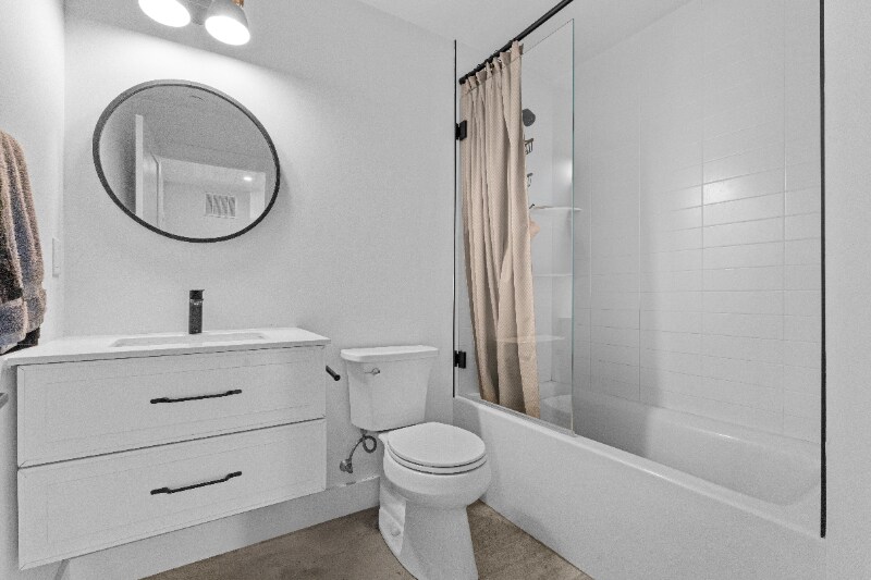 Building Photo - 68 Armandine St