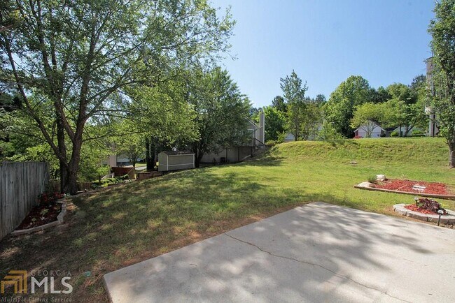 Building Photo - 2979 Sentinel Cir