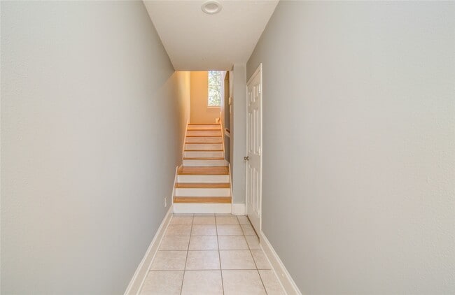 Building Photo - 1331 McIlhenny St