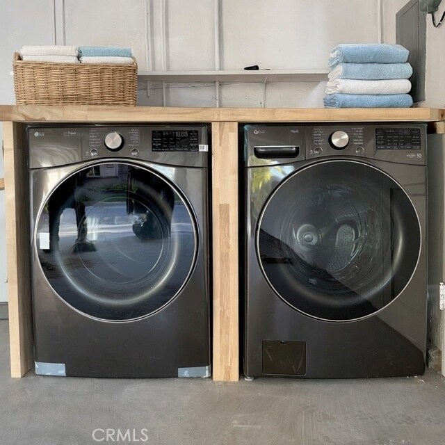 Building Photo - 2212 Linda Flora Dr