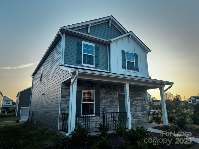 Building Photo - 211 Orson Oaks Ln
